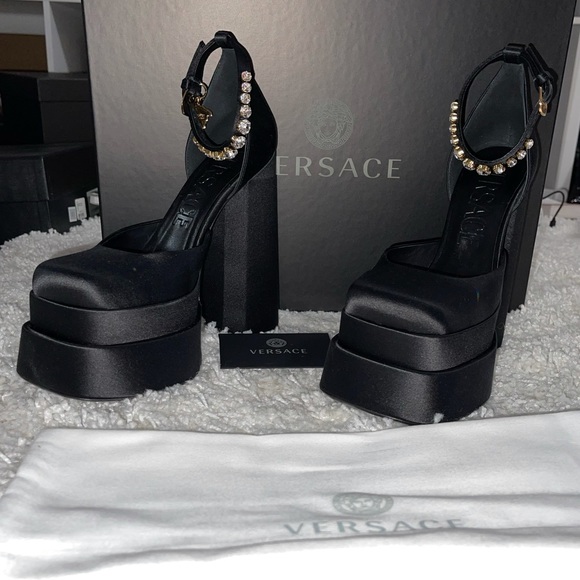 Versace Medusa Aevitas Platform Pumps Sz. 37 - Picture 6 of 17